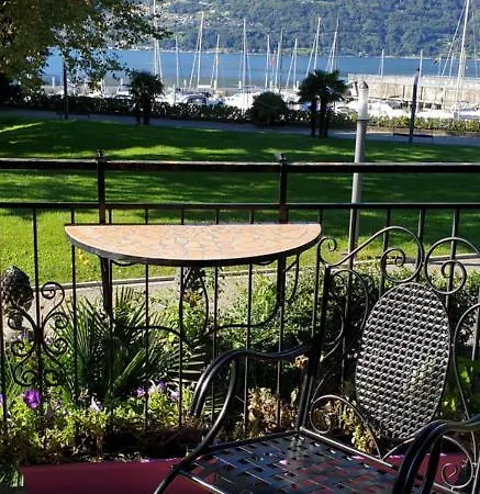 Foreground - Pet Friendly Stay- Garden-parking-lake View- Bike Friendly House Vakantiehuis *