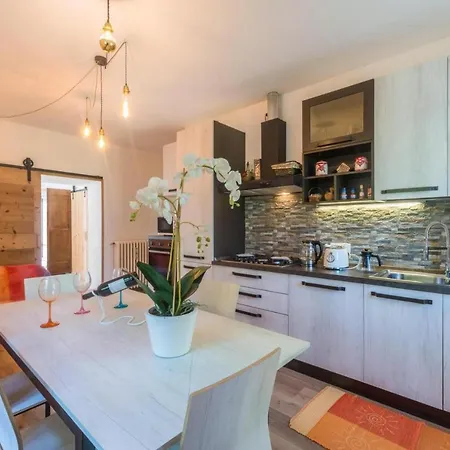Σπίτι διακοπών Foreground - Pet Friendly Stay- Garden-parking-lake View- Bike Friendly House *